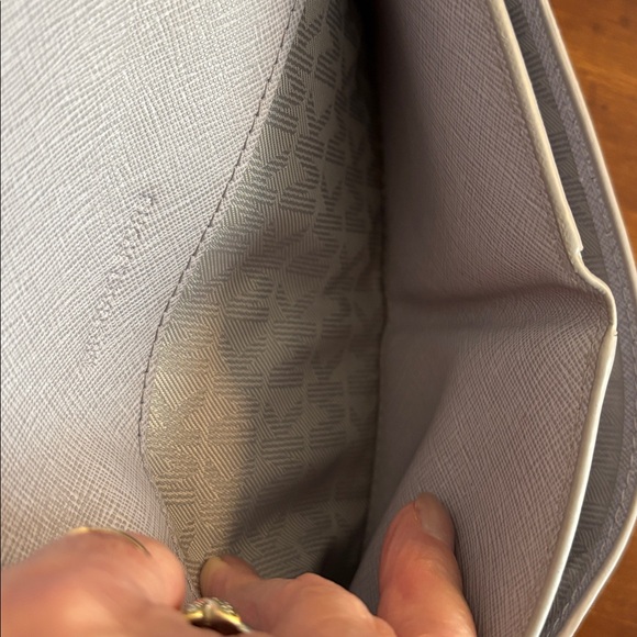 Michael Kors Elegant Cream Textured Women's Clutch - Picture 5 of 12